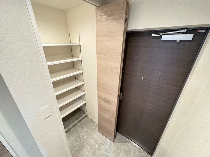 アンシャンテ岡本町 玄関