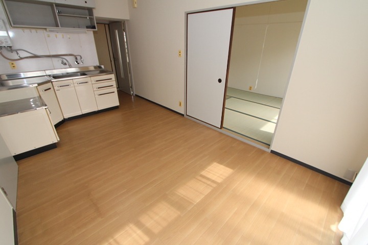 枚方ハイツ　３号棟 ロビー