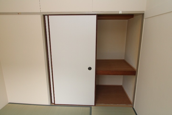 枚方ハイツ　３号棟 収納