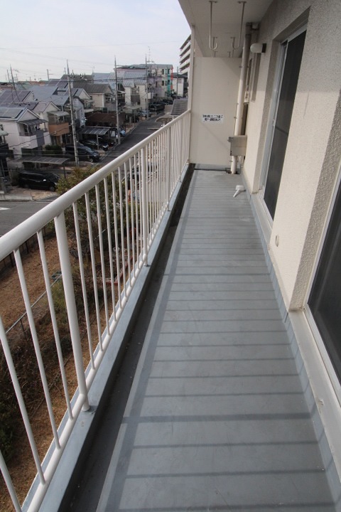 枚方ハイツ　３号棟 ベランダ