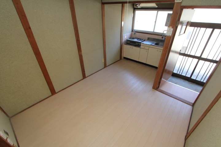 村野東町17-14　貸家　2号地 リビング