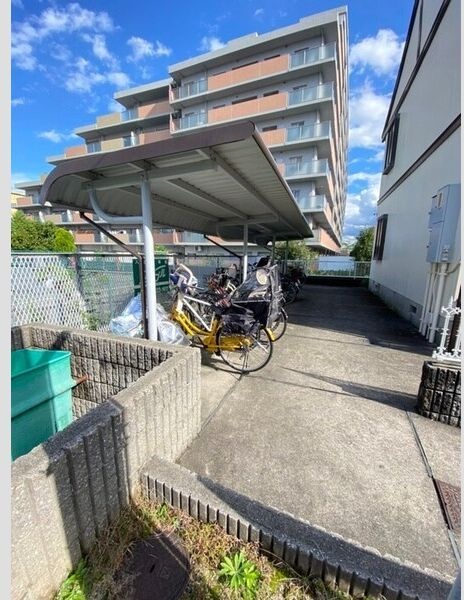 ハイツボナール 駐車場