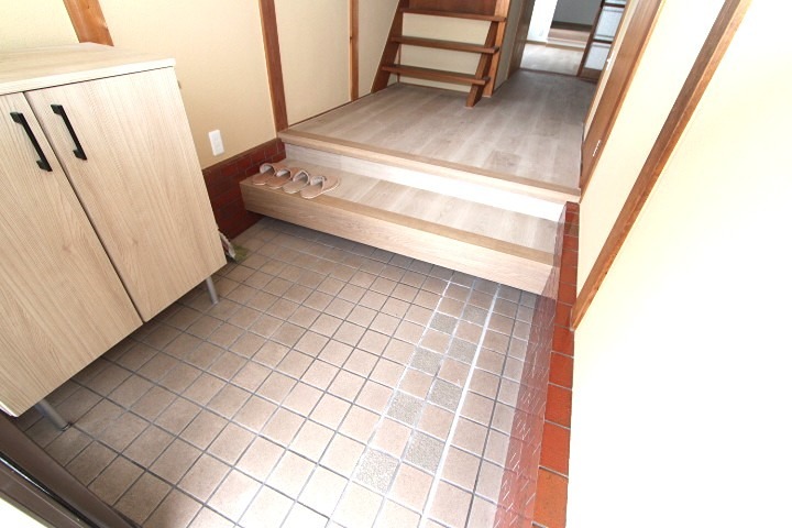 枚方市香里園町25-14 玄関