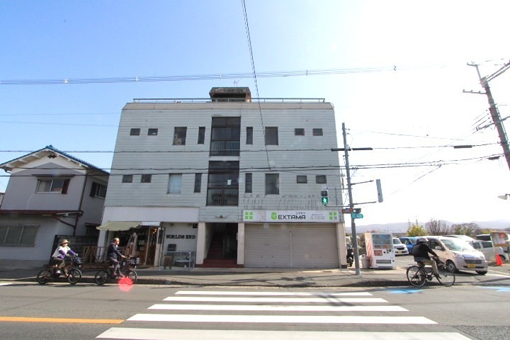 まなーすてら 外観