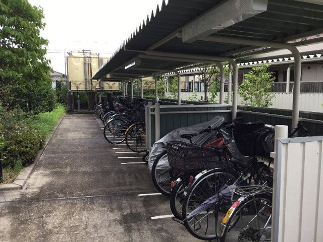 リシャールコート 駐車場