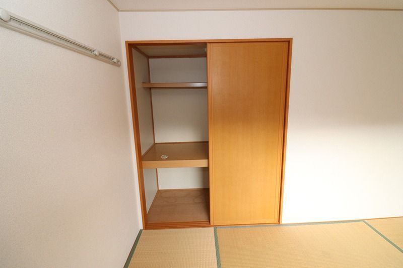 ドミール岡山手 収納