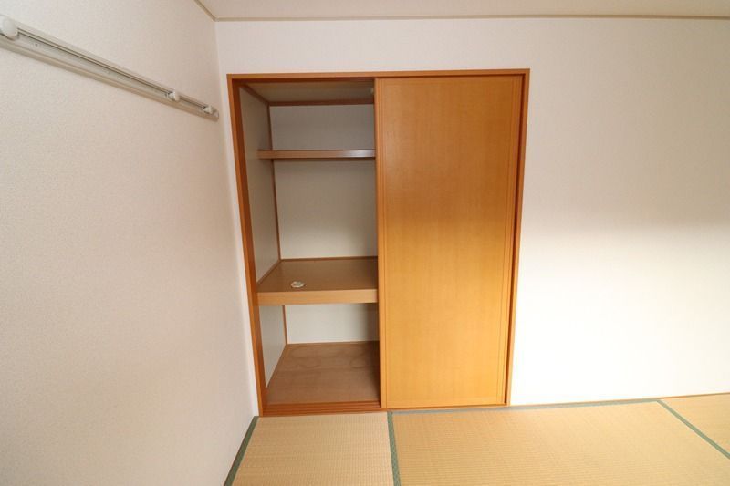 ドミール岡山手 収納