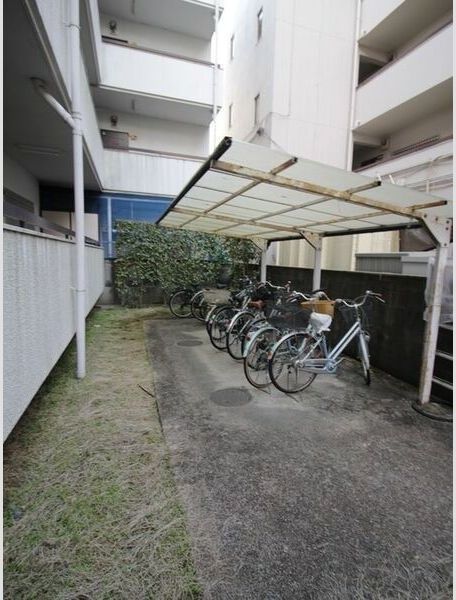 清和コーポ 駐車場