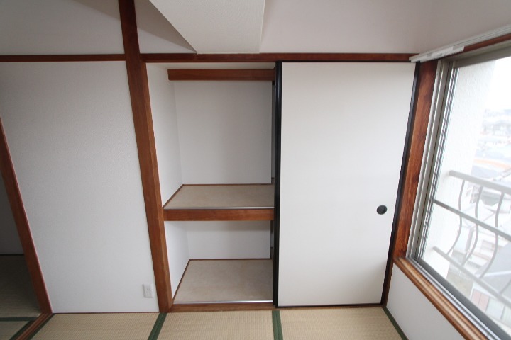 家具町ハイツ 収納