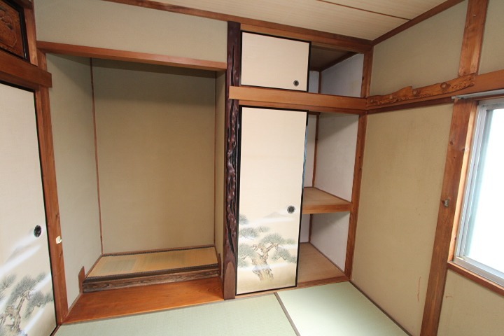 枚方市伊加賀本町15-1 収納