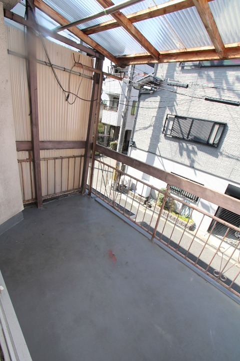 枚方市走谷２丁目42-2 テラス ベランダ