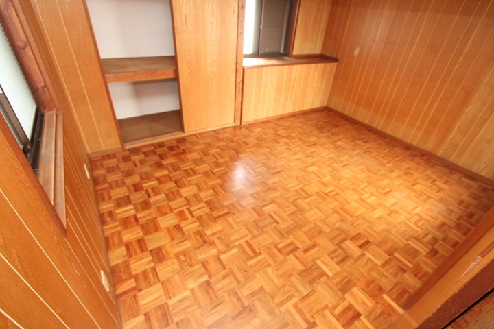 MAYUMIハウス120号館招提大谷 玄関