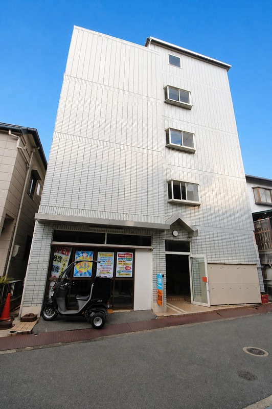 リーフジャルダン牧野駅前 外観