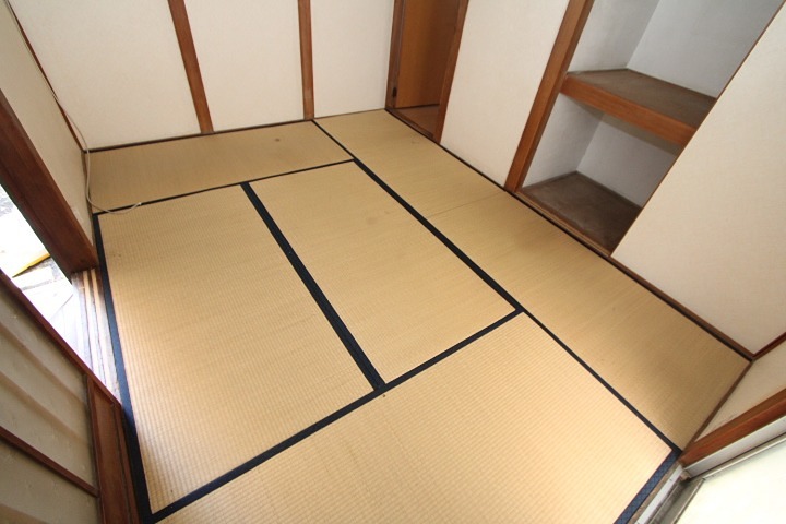 須山町10-19 テラスハウス ベッドルーム