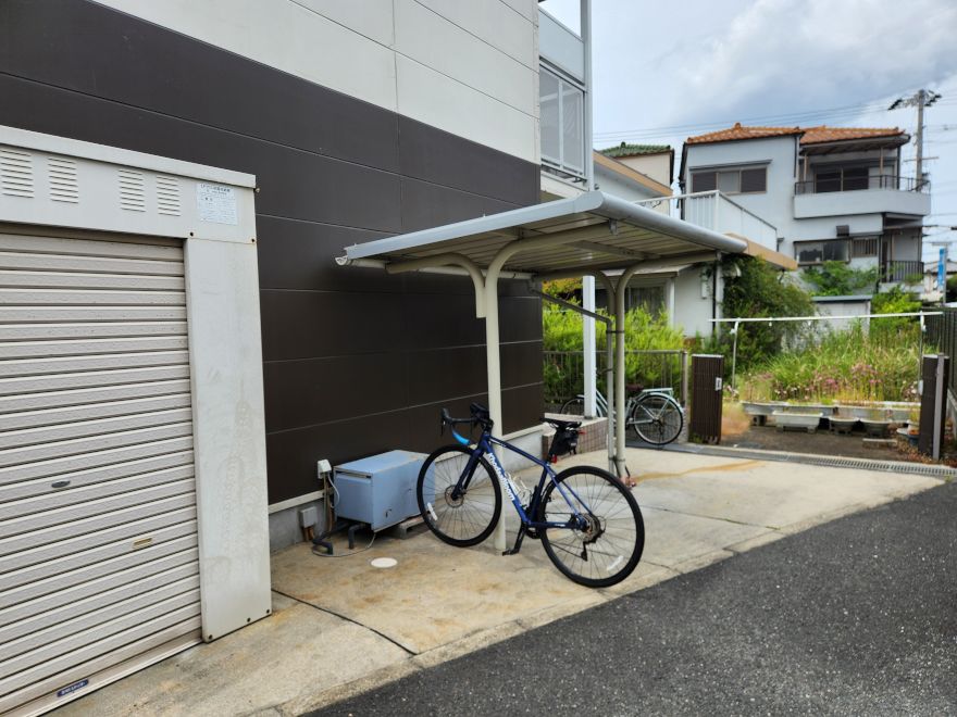 レオパレスプランタン四番館 駐車場
