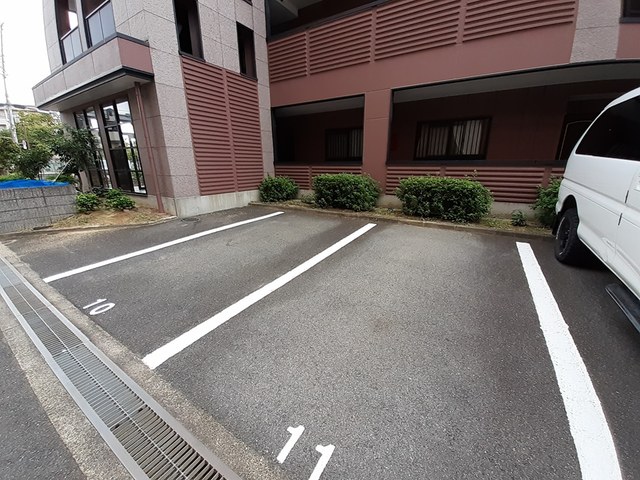 パークウインド 駐車場