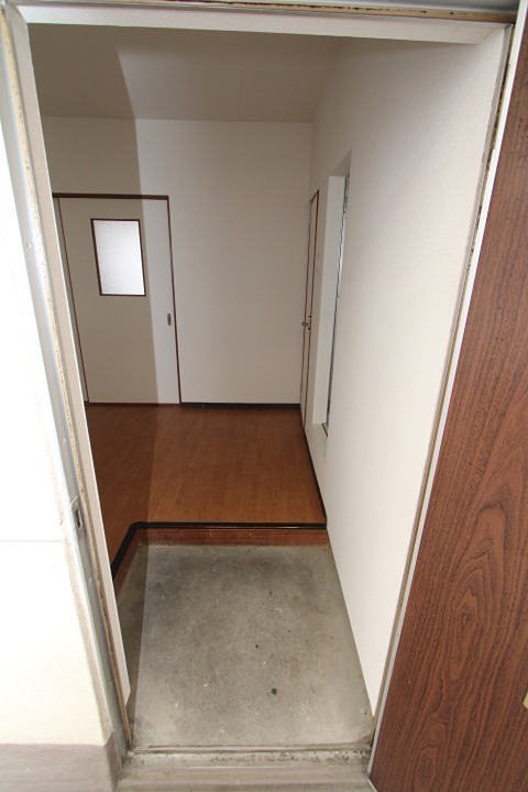クレセント 玄関