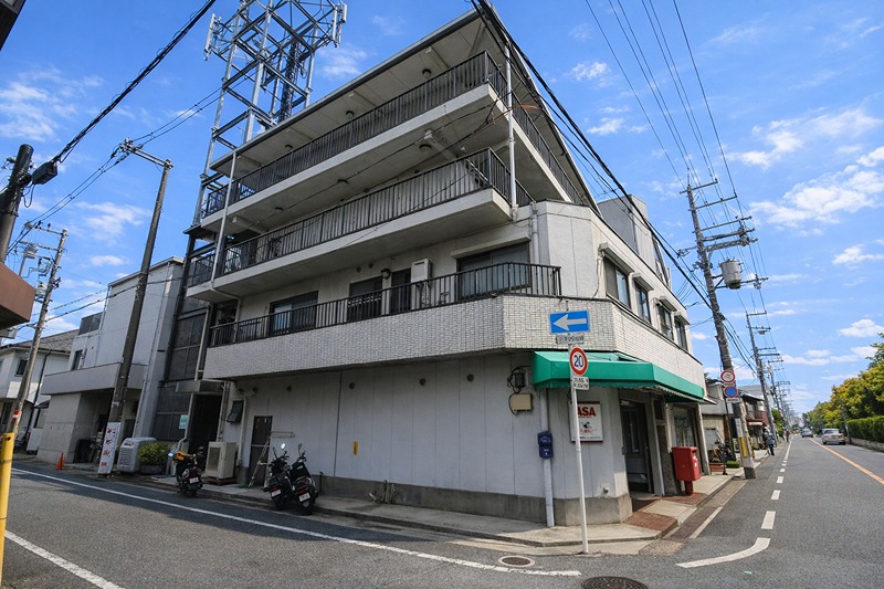 アカイマンション 外観