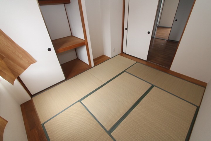 トリヴァンベール森 収納