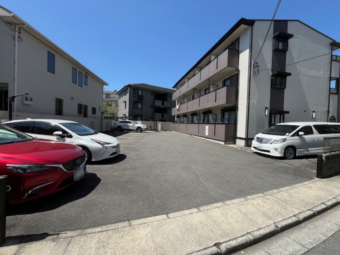 べレール岡山手 駐車場