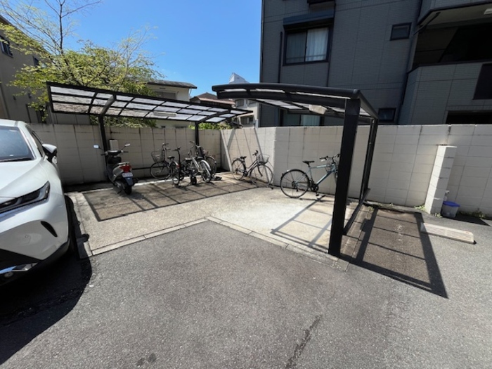 べレール岡山手 駐車場