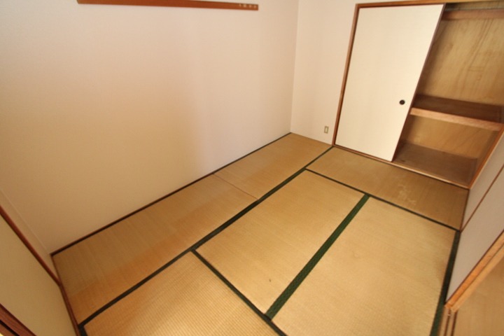 トレンディーハイム北村 収納