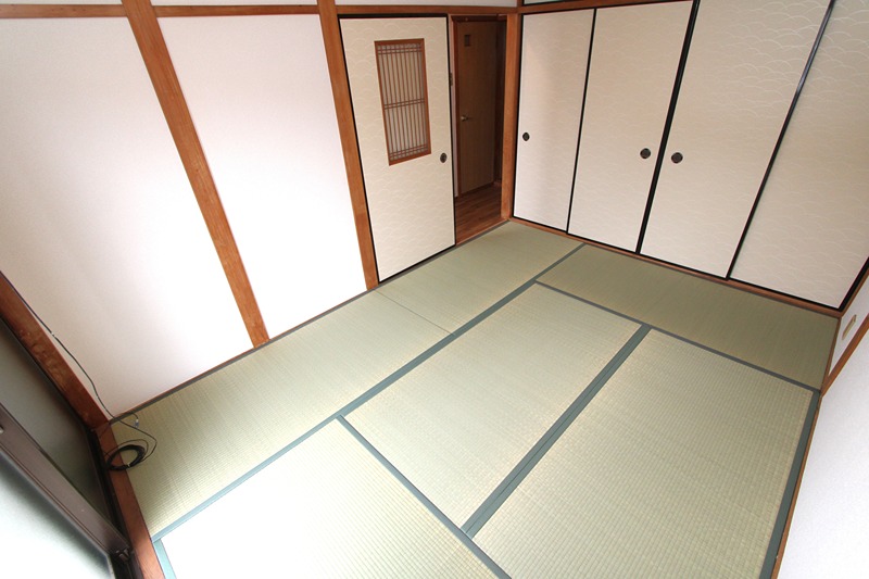 長尾東町３丁目54-7　賃家　右端 ベッドルーム