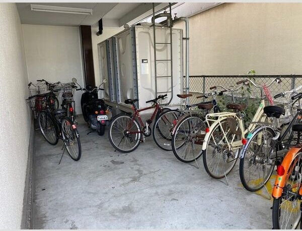 メゾンフラッグ 駐車場