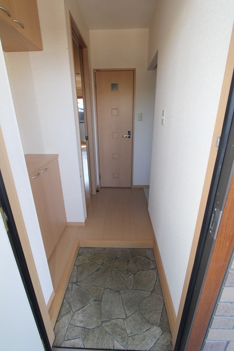 エミネンス牧野 玄関