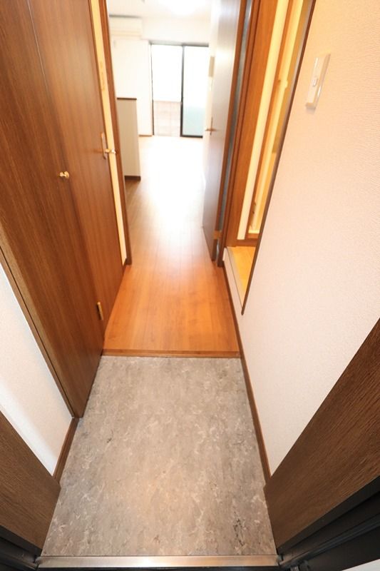 アンプルール フラーリッシュ 玄関