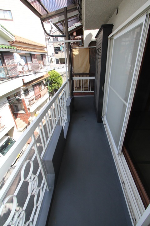 須山町7-22　賃家 ベランダ