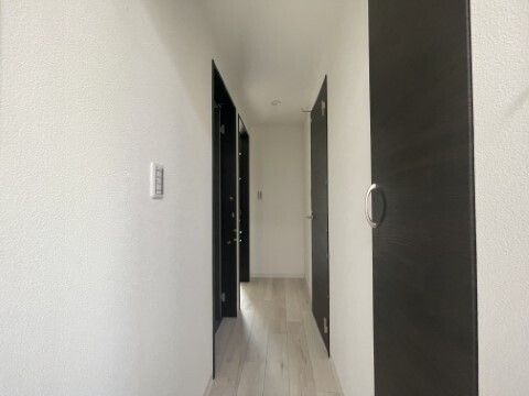 プレジール枚方 玄関