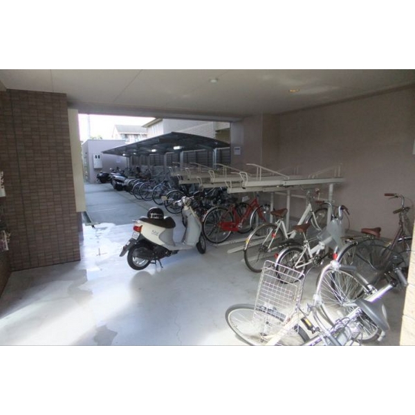 グリーンミモザ小林 駐車場