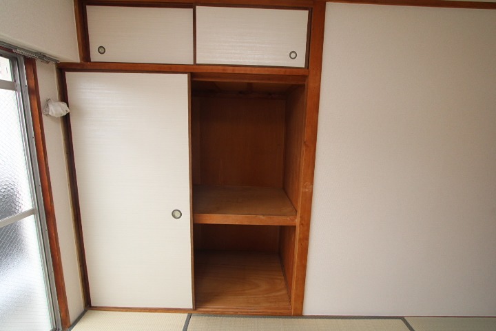 さつき丘コーポ 収納