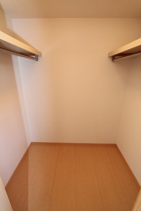 ルミエール東中振Ｃ棟 収納