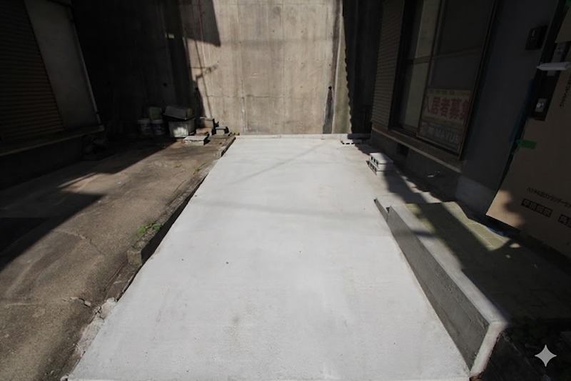 MAYUMIハウス372号館高野道 駐車場