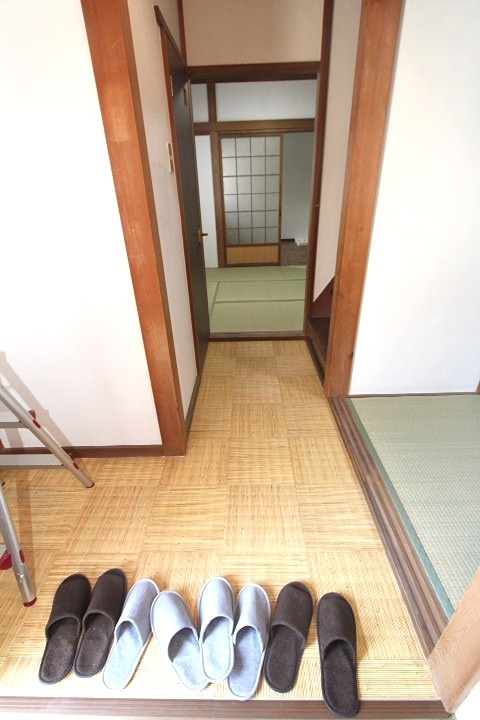 貸家 枚方市池之宮２丁目 エントランス