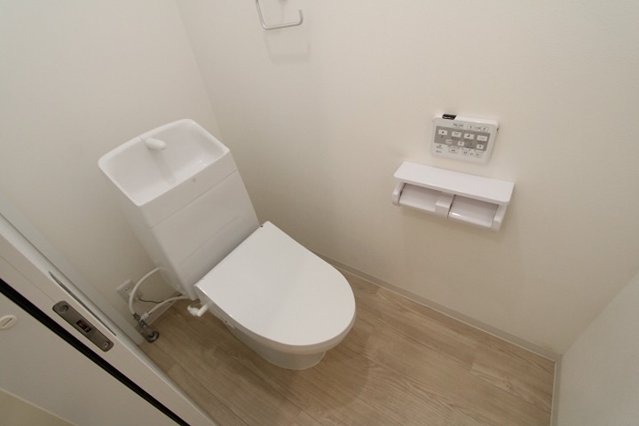 須山町14-8　貸家 トイレ