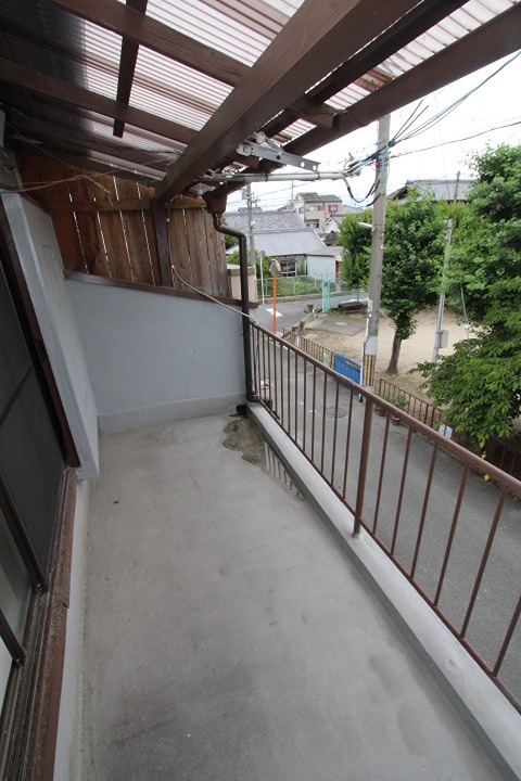 須山町14-8　貸家 ベランダ