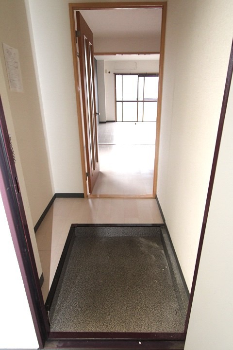 レオハイム春日山 エントランス