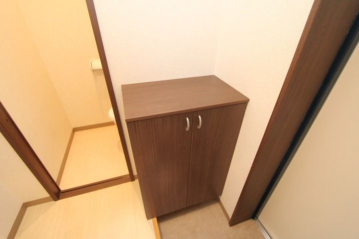 ユグドラシルハザマ 玄関