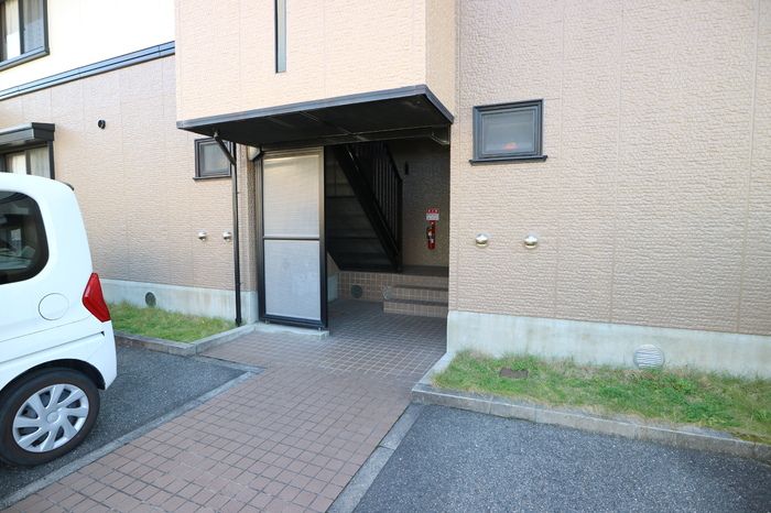 プランドール南楠葉　Ｂ棟 エントランス
