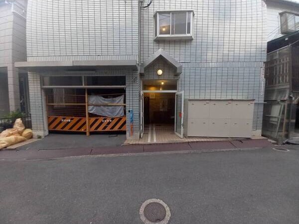 リーフジャルダン牧野駅前 駐車場