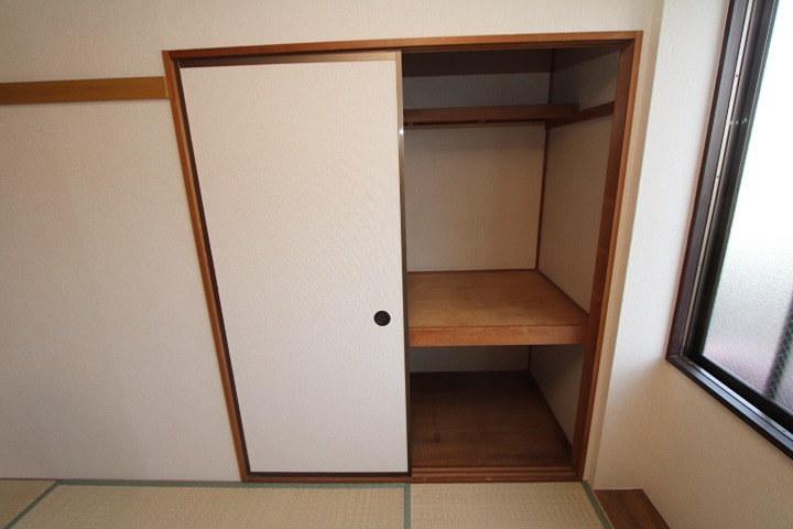 エミネンス西方 収納
