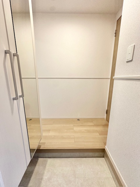 パインオーク　Ａ 玄関