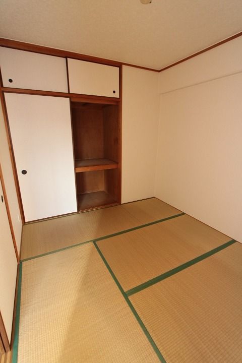 ウィスタリア ベッドルーム