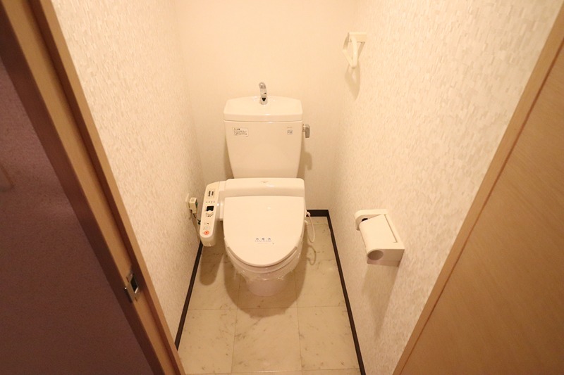 カリーノカサメント東中振 トイレ