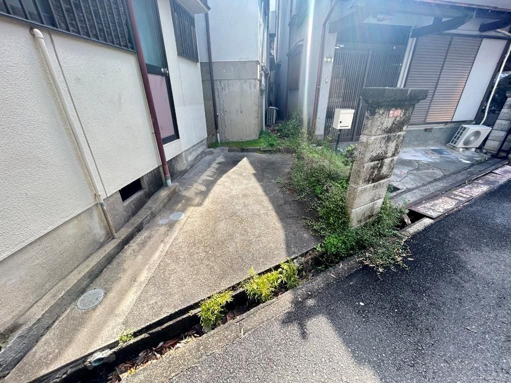 貸家 枚方市招提大谷３丁目 駐車場