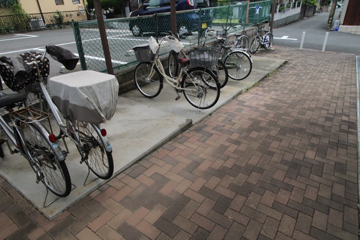 ユニメント 駐車場