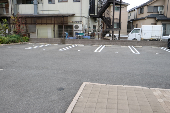 Serena　Ｂ棟 駐車場